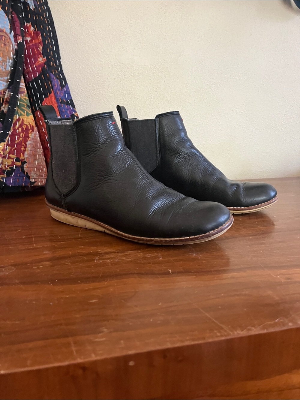 Ellen Degeneres Black Leather Chelsea Ankle Boots